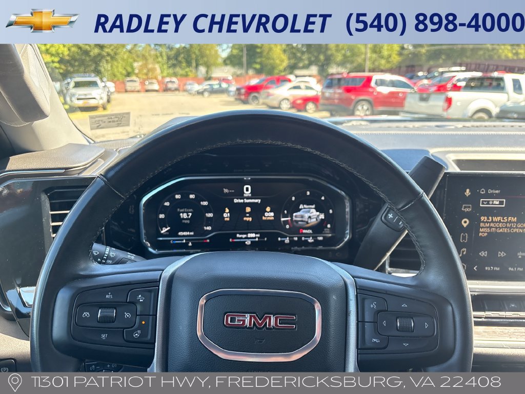 Used 2025 GMC Sierra 1500 SLT AWD/4WD image 6