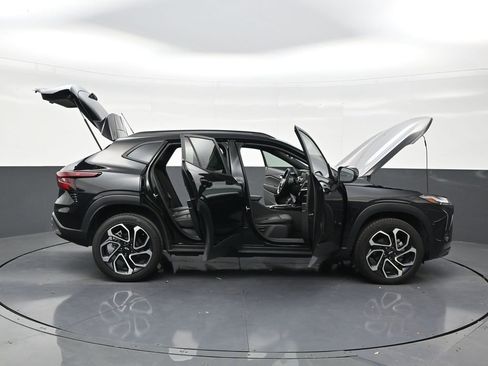 Used 2024 Chevrolet Trax RS FWD image 29