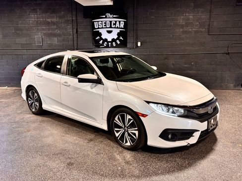 Used 2018 Honda Civic EX-T image 8