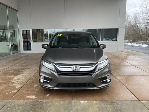 Used 2019 Honda Odyssey Touring image 2