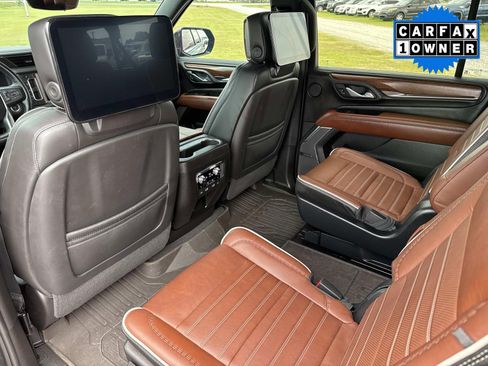 Used 2023 GMC Yukon XL Denali Ultimate image 17