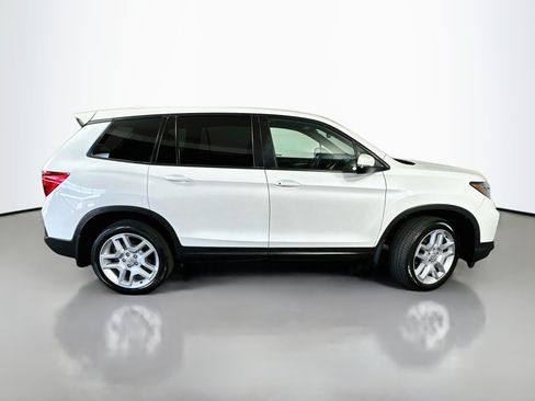 Used 2024 Honda Passport EX-L image 8