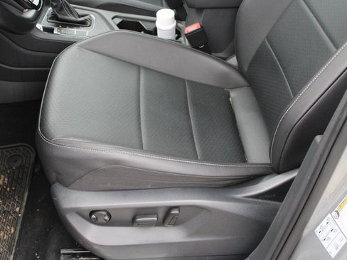 Used 2021 Volkswagen Tiguan SE R-Line image 22