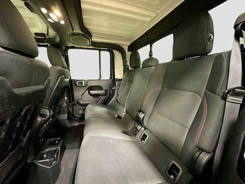 Used 2020 Jeep Gladiator Rubicon AWD/4WD image 22