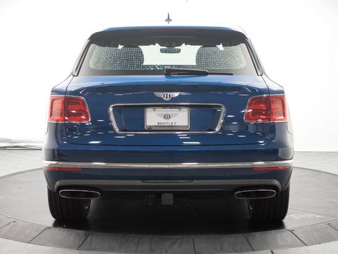 Used 2018 Bentley Bentayga Activity AWD/4WD image 4