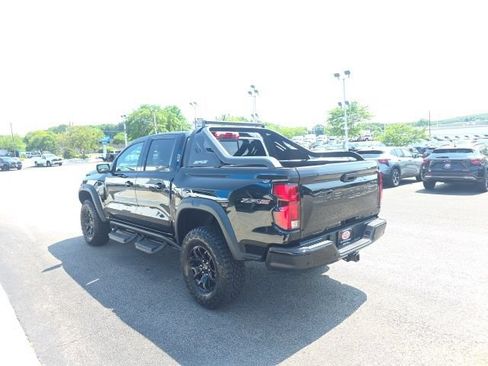 New 2026 Chevrolet Colorado ZR2 w/ Midnight Edition AWD/4WD image 4
