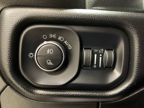 Used 2019 RAM 1500 Sport AWD/4WD image 14