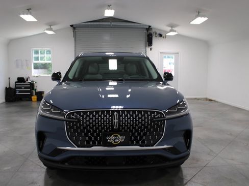 New 2026 Lincoln Aviator Reserve w/ Illumination Package RWD image 2