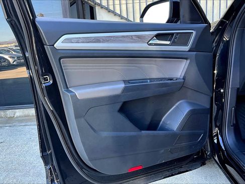 Used 2023 Volkswagen Atlas Cross Sport SE image 21