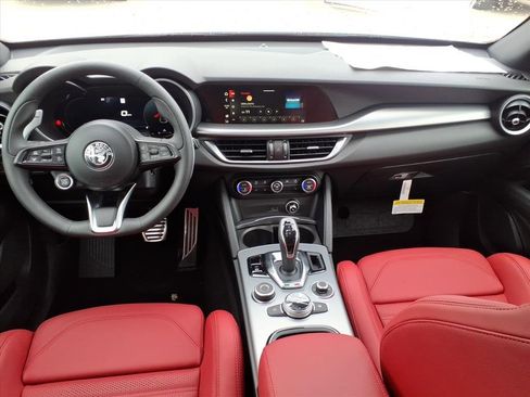 New 2025 Alfa Romeo Stelvio Sprint w/ Convenience Package image 12