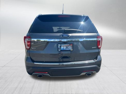 Used 2018 Ford Explorer XLT w/ Equipment Group 202A AWD/4WD image 6
