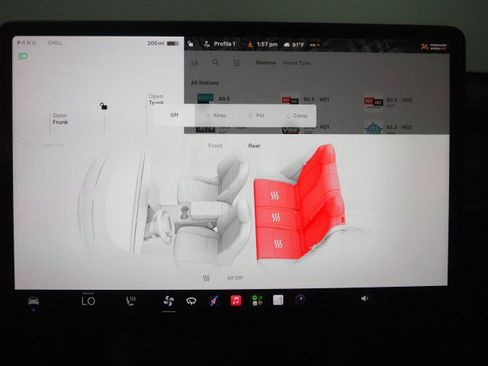 Used 2025 Tesla Model Y Long Range RWD image 35