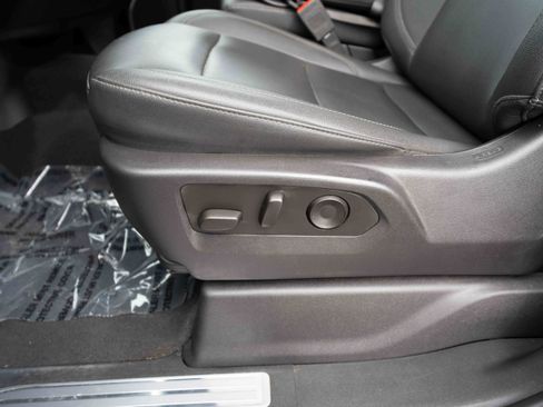 Used 2023 GMC Sierra 1500 SLT image 12