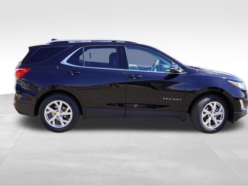 Used 2019 Chevrolet Equinox LT FWD image 3