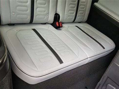 Used 2024 Rivian R1S Adventure image 30