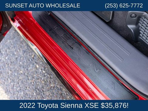 Used 2022 Toyota Sienna XSE FWD image 48