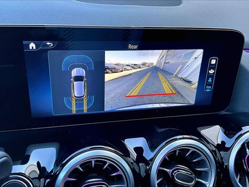 Used 2025 Mercedes-Benz GLA 250 image 31