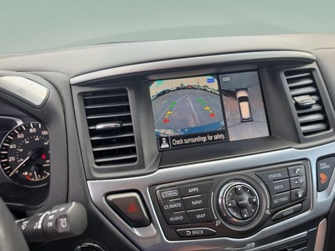Used 2019 Nissan Pathfinder SL FWD image 26