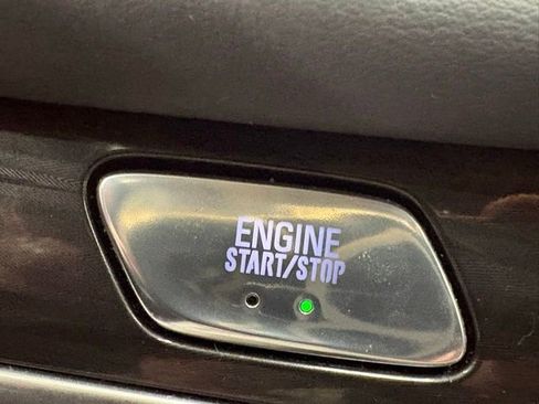 Used 2020 Buick Enclave Essence FWD image 27