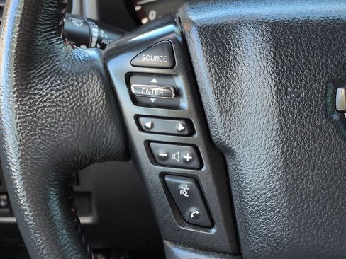 Used 2020 Nissan Titan PRO-4X AWD/4WD image 23