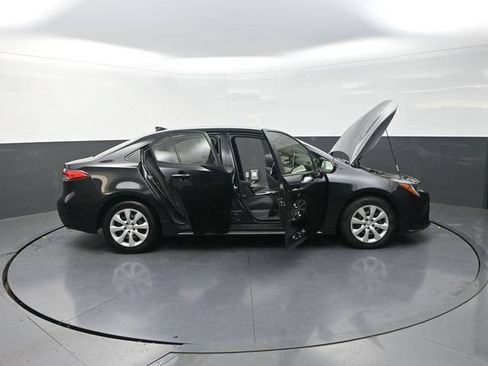 Certified 2021 Toyota Corolla LE FWD image 46