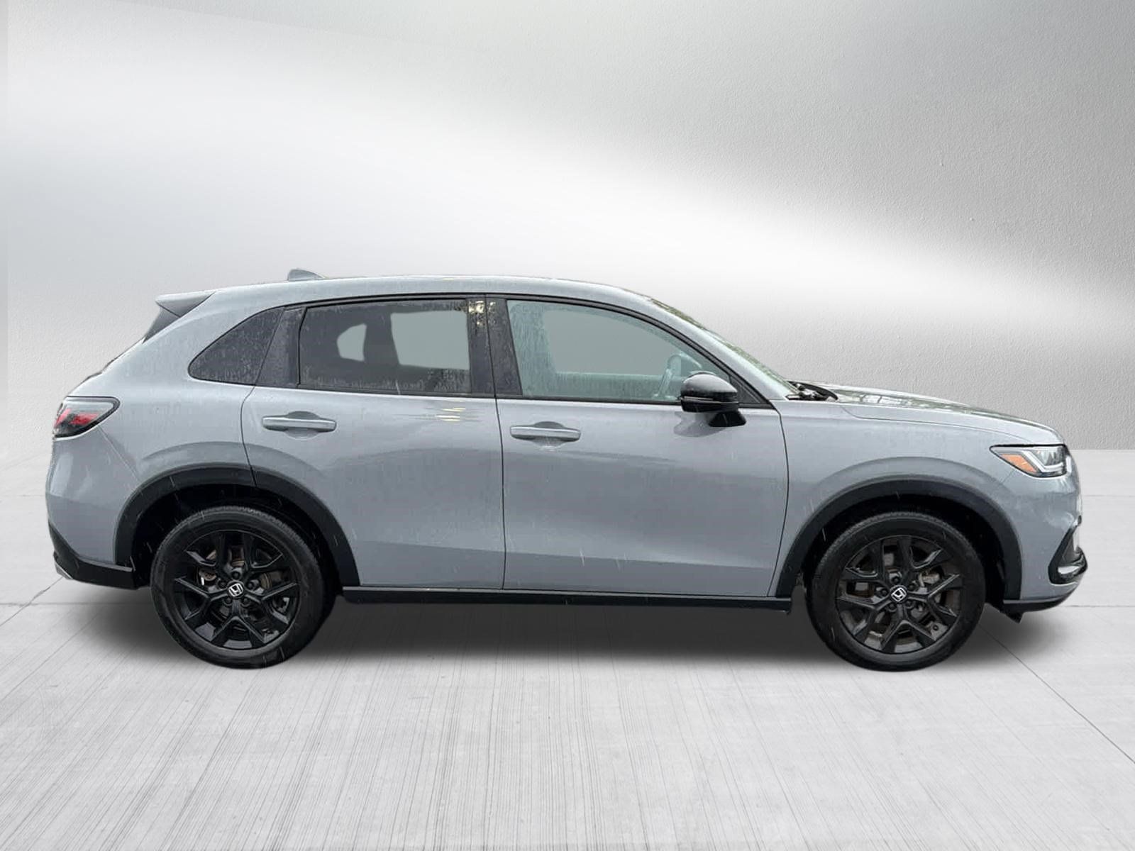 Used 2024 Honda HR-V Sport image 4