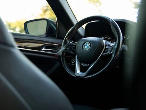 Used 2018 BMW 530i xDrive AWD/4WD image 33
