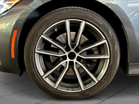 Used 2019 BMW 330i Sedan w/ Convenience Package image 10