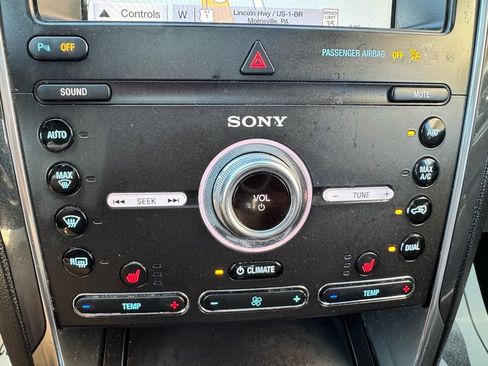 Used 2019 Ford Explorer Sport image 23