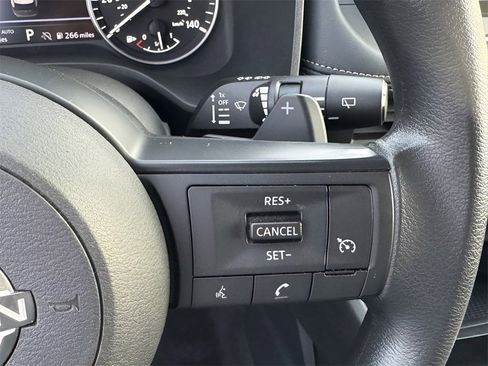 Used 2024 Nissan Rogue S image 21