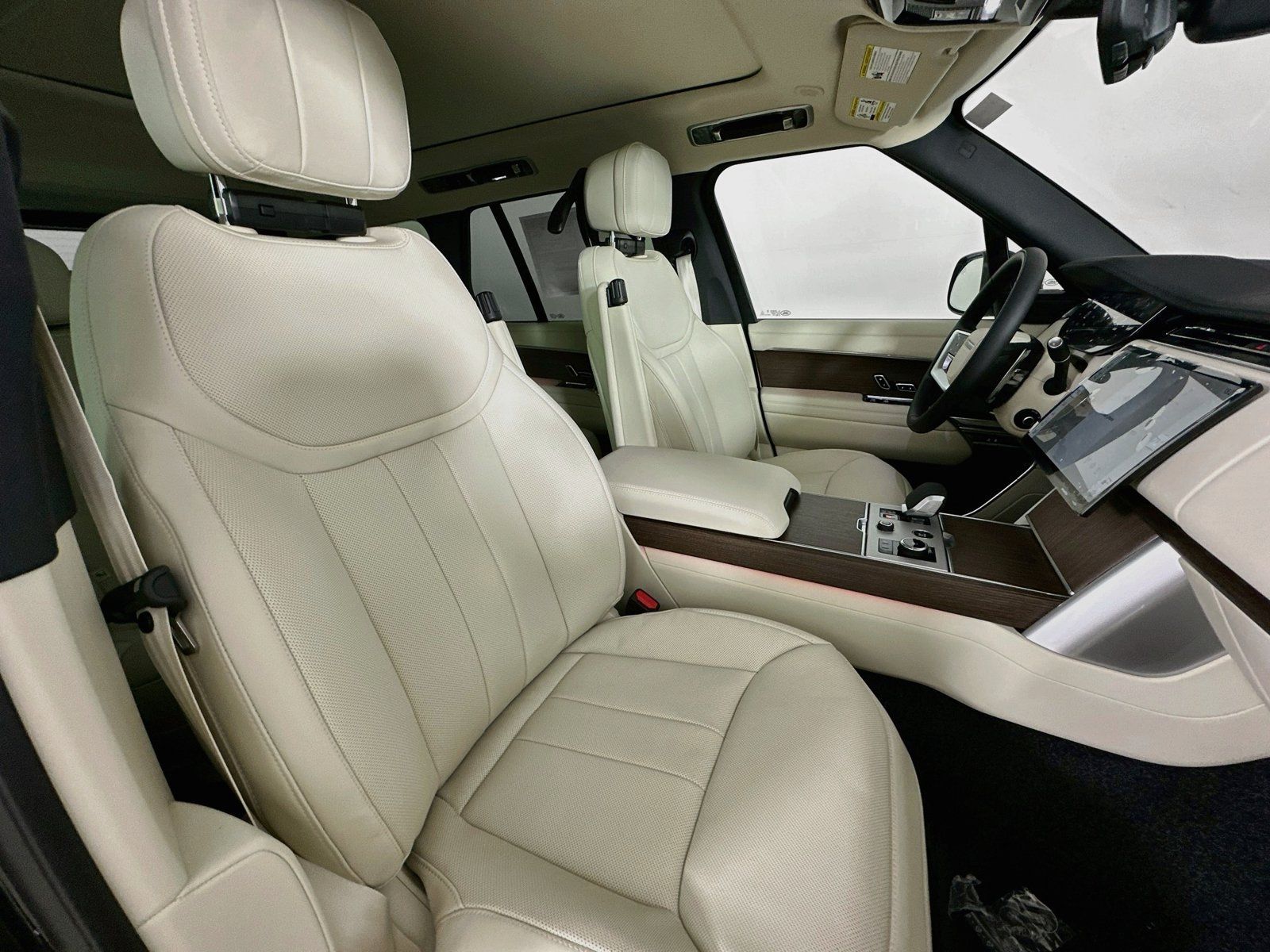 New 2027 Land Rover Range Rover SE AWD/4WD image 44