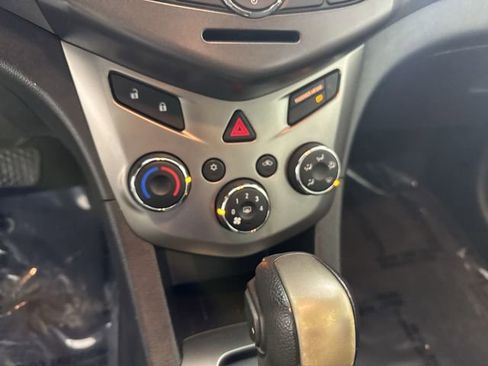 Used 2012 Chevrolet Sonic LT image 8