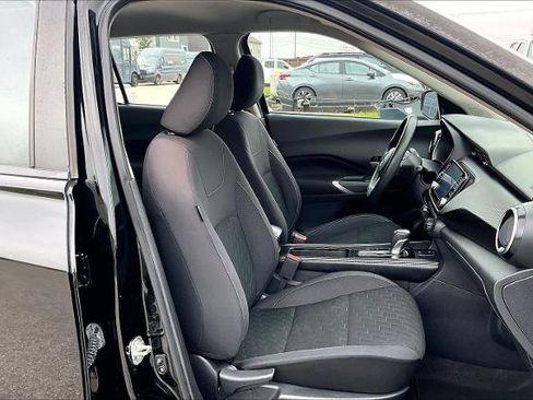 Certified 2021 Nissan Kicks SV image 8