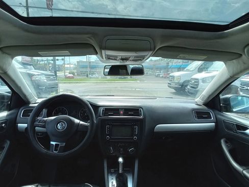 Used 2014 Volkswagen Jetta SE FWD image 12