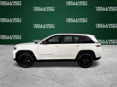 Used 2023 Jeep Grand Cherokee Altitude image 10
