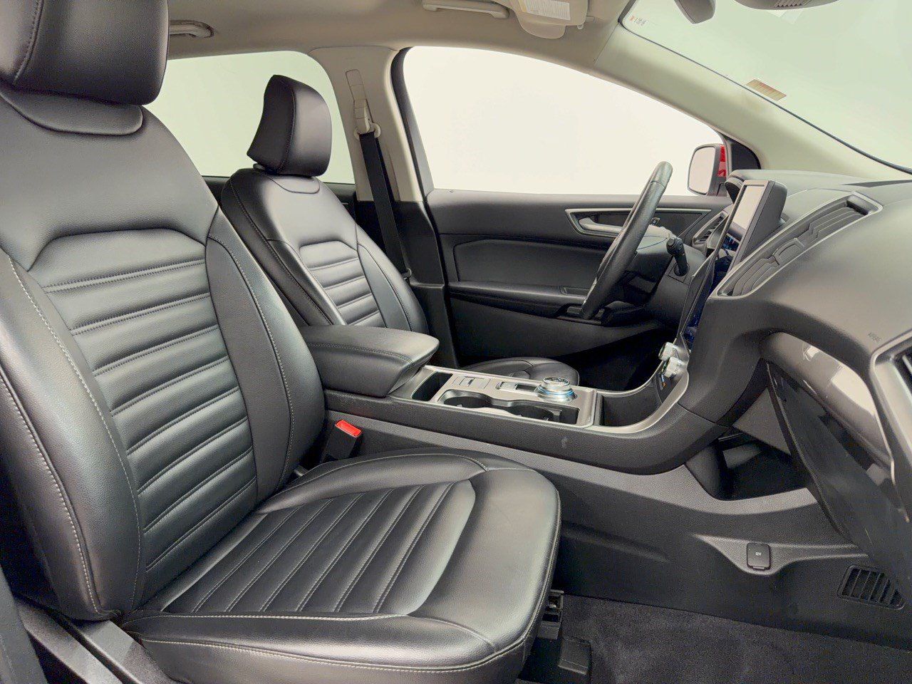 Used 2024 Ford Edge SEL w/ Convenience Package AWD/4WD image 30