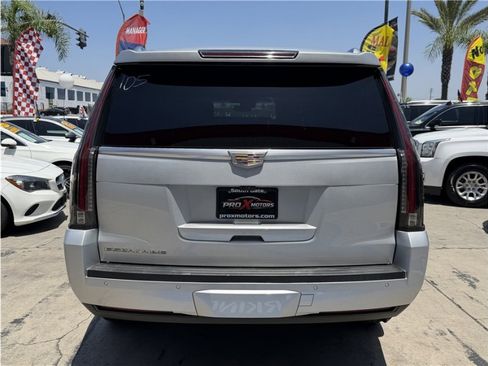 Used 2019 Cadillac Escalade Platinum AWD/4WD image 5