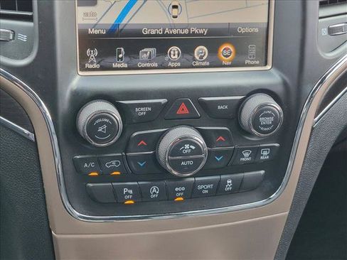 Used 2016 Jeep Grand Cherokee Limited w/ Luxury Group II RWD image 15
