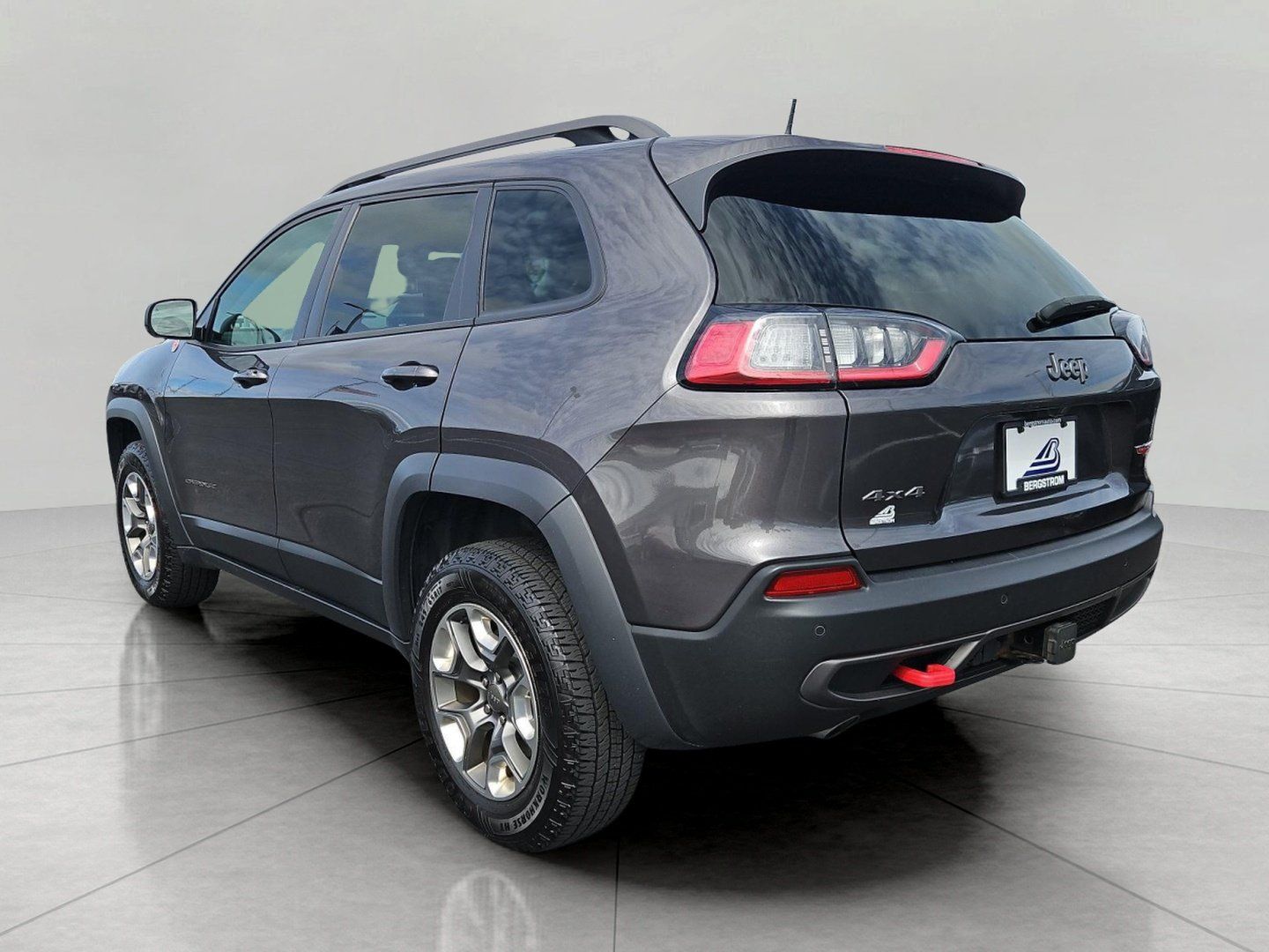 Used 2019 Jeep Cherokee Trailhawk w/ Comfort/Convenience Group AWD/4WD image 6