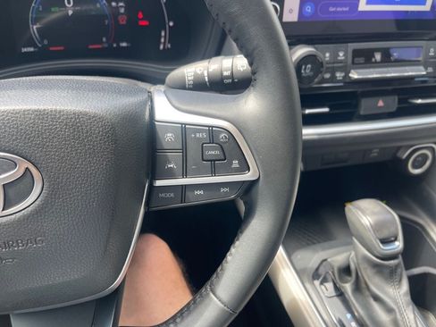 Used 2025 Toyota Grand Highlander FWD image 18