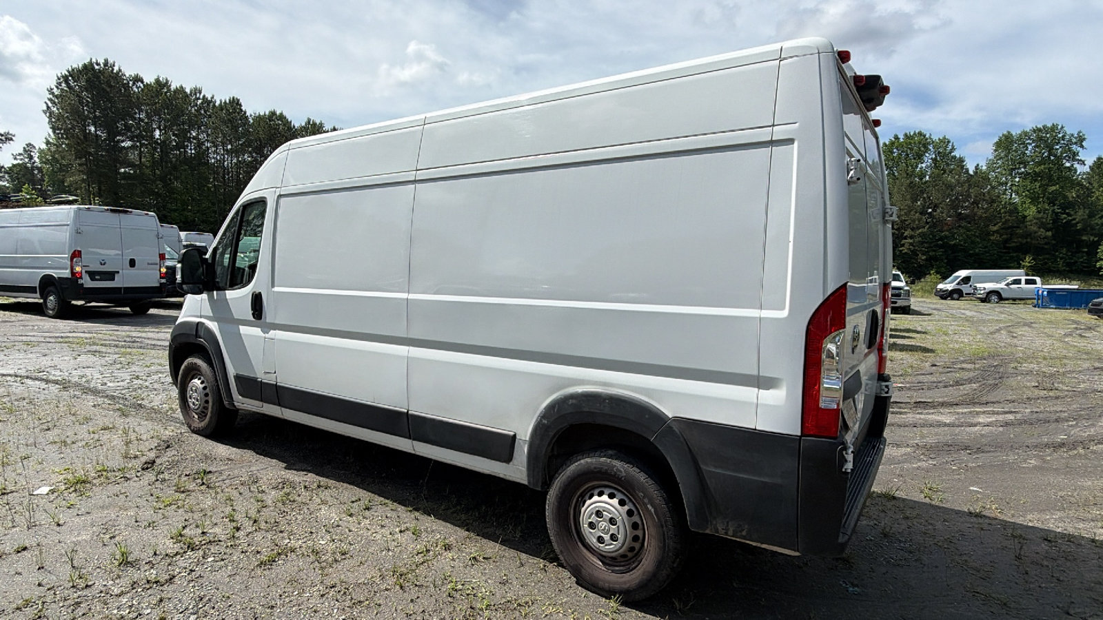 Used 2024 RAM ProMaster 2500 w/ Convenience Group FWD image 10