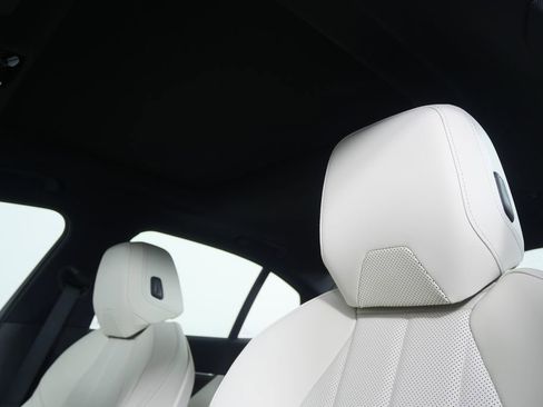 New 2026 BMW 530i image 12