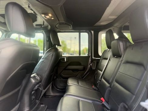 Used 2021 Jeep Wrangler Unlimited Sahara AWD/4WD image 22