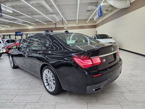 Used 2014 BMW 750Li image 8