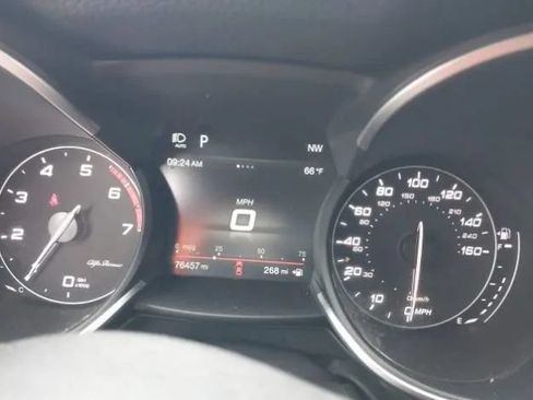 Used 2019 Alfa Romeo Stelvio RWD image 9