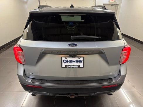Certified 2022 Ford Explorer XLT w/ Equipment Group 202A AWD/4WD image 5