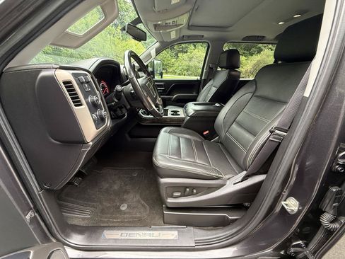 Used 2016 GMC Sierra 2500 Denali AWD/4WD image 15