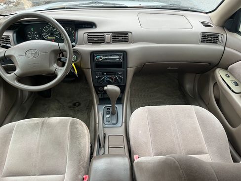 Used 1998 Toyota Camry CE image 7
