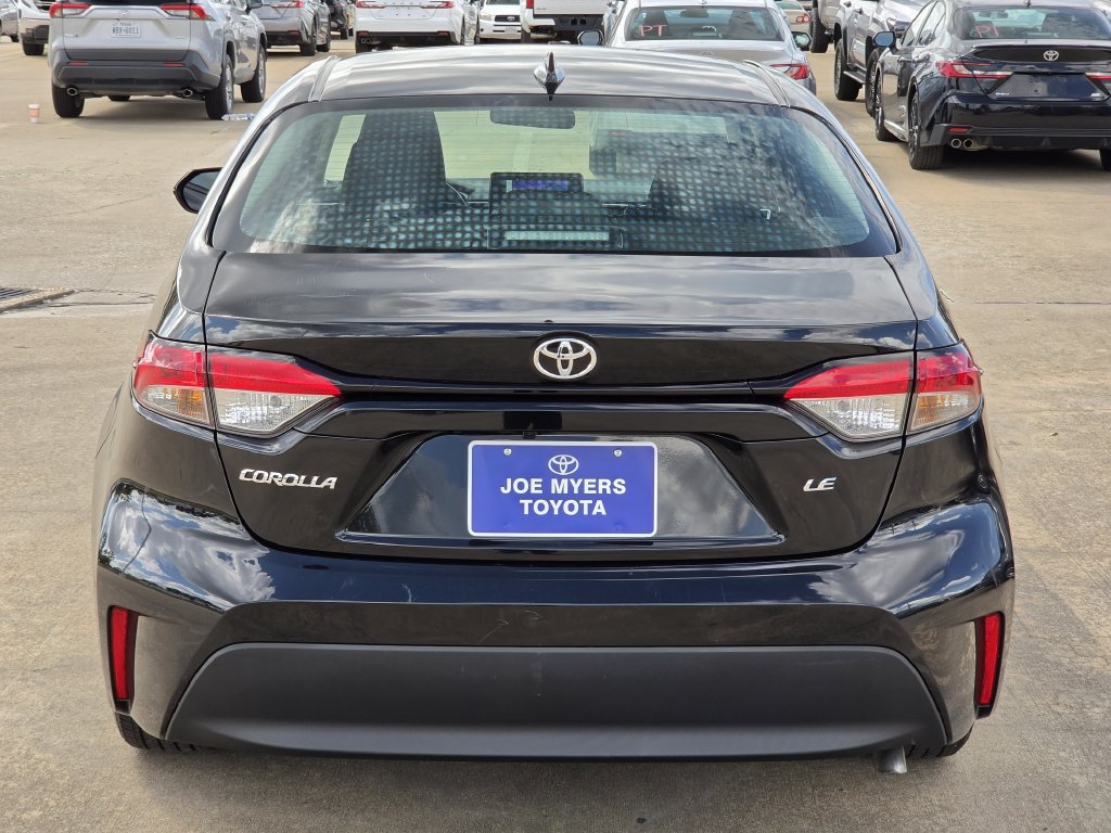 Used 2025 Toyota Corolla LE FWD image 8