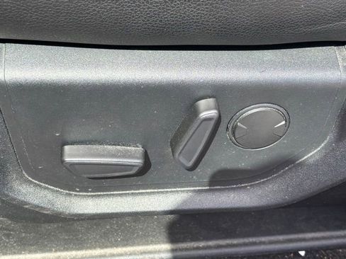 Used 2020 Ford F150 Lariat w/ Equipment Group 502A Luxury AWD/4WD image 8